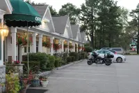 Golden Gables Inn Dazzler Select by Wyndham - Bãi đậu xe