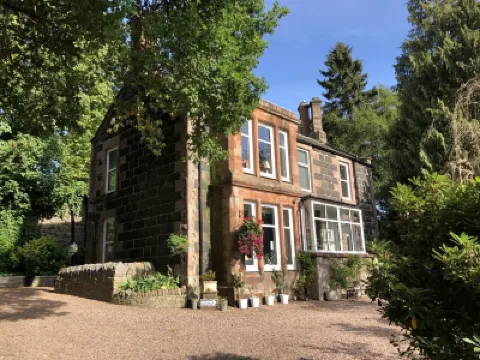 Ivybank Lodge Hotels near Moyness Nurseries