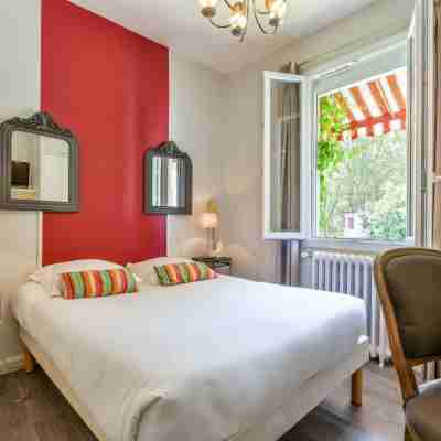 Hotel du Commerce Rooms