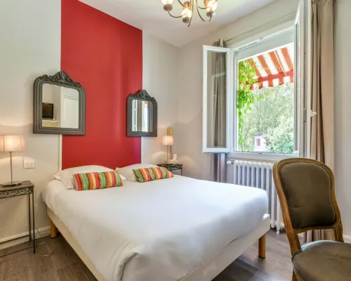 Logis Hôtel le Commerce- Darracq Hôtels à : Amou