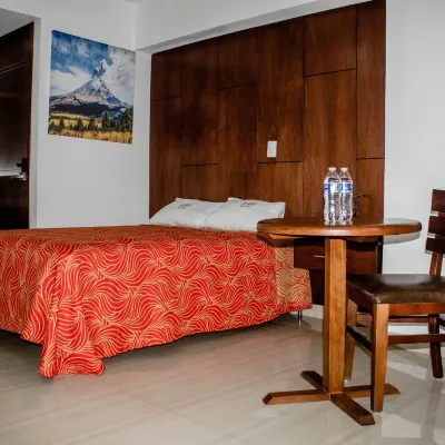 Hotel Rru Puebla Отели рядом с достопримечательностью «Арена «Пуэбла Метрополитан»»