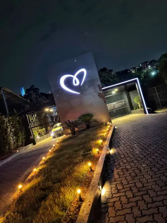 Amy Motel Отели в г. Эмбу