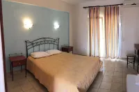 Loxandra Studios Hotels in Ormilia