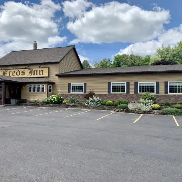 Fred's Inn Restaurant & Lodging