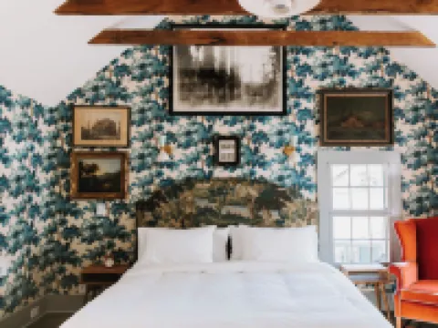 Highlander Mountain House Hotels in Highlands