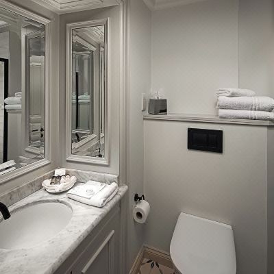 Deluxe Twin Room Schoolhouse Hotel Promo Code
