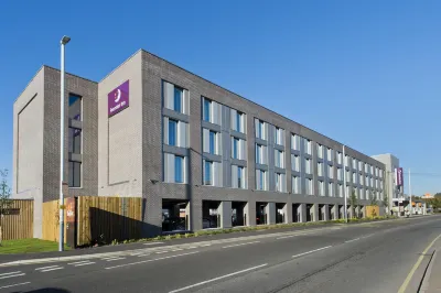 Premier Inn London Hayes, Heathrow (Hyde Park) Hotels near Church of St Nicholas, Hayes