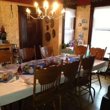 Maison McKenzie House