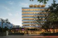 Bellwort Hotel Hotel dekat Glorieta La Estampida