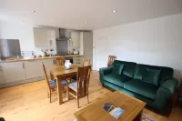 Charming Flat with Private Patio in Clifton Hotel di Abbots Leigh