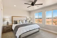 Paseos Poolhouse Home