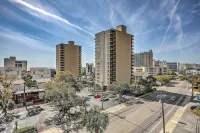 Myrtle Beach Condo, 1 Block to Ocean Shore!