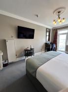Lakeside Manor Hotel