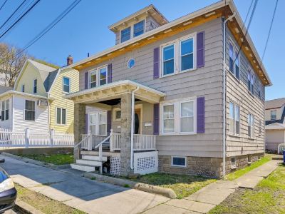 Revere Vacation Rental Near Mbta ~ 7 Mi to Boston!