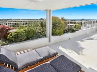 Beachside Resort Kawana Waters Hotels in Buddina
