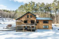 Spacious 5-bedroom chalet with AC and WiFi in charming Chester Hotel a Chester