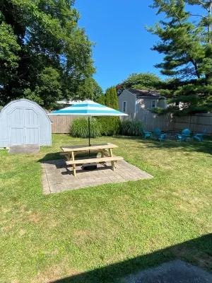 Cozy Renovated Cottage with Game Room, WiFi, AC - Mins to Beach & Boardwalk