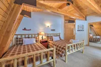 Wild Huckleberry Cabin in Alpine Fire Pit, Deck - Homestays