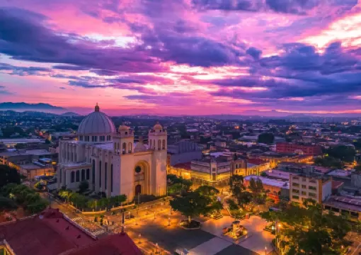 Cardedeu Centro Histórico โรงแรมใกล้Military Museum of the Armed Forces of El Salvador