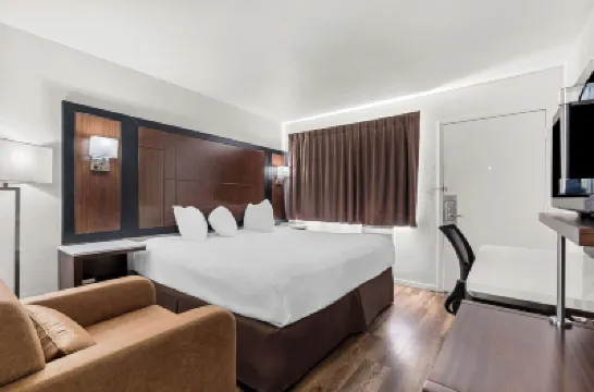 Econo Lodge Stockton Near I-5 Fairgrounds Hotels in San Joaquin County