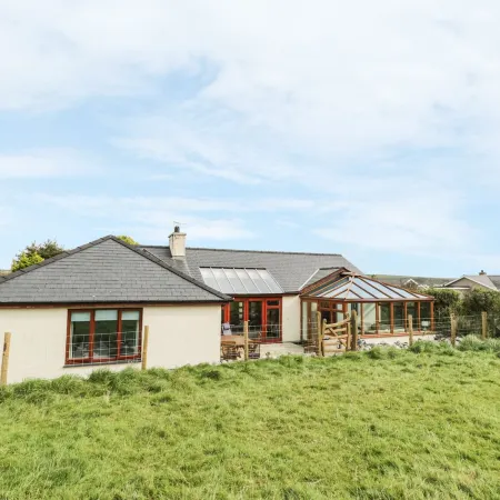 Manaros Cottage