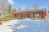 Wonderful Home on Sand Lake w/ Expansive Porch! - Homestays