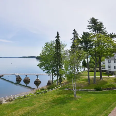 Atlantic Oceanside Hotel & Conference Center