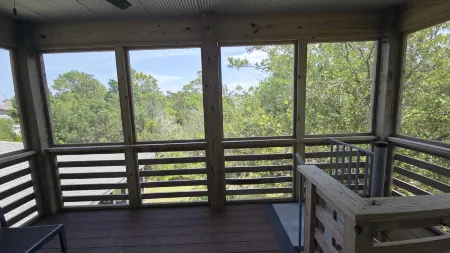 Charming Cottage with Screened Porches and Outdoor Showers - Cozy Retreat