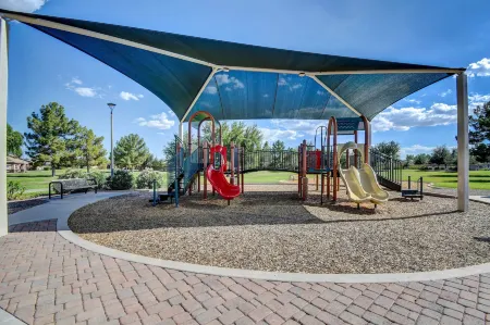 Avondale Getaway < 8 Mi to Estrella Mountain! Отели в г. Авондейл