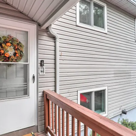 Walk to Ski Resort! Sugar Mtn Haven w/ Lake Views