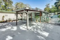 Dog-Friendly Daytona Beach Cottage w/ Patio! - Homestays