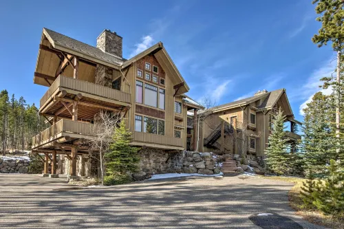 Stunning Ski-in/Ski-Out Penthouse Condo w/ Hot Tub - 3 stjerner