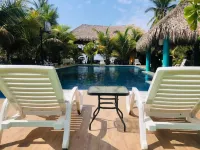 Sambo Mambo Beach Hotel - Kolam Renang
