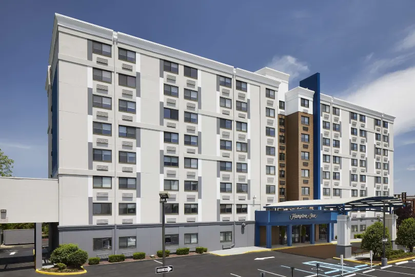 Hampton Inn by Hilton Newark Airport