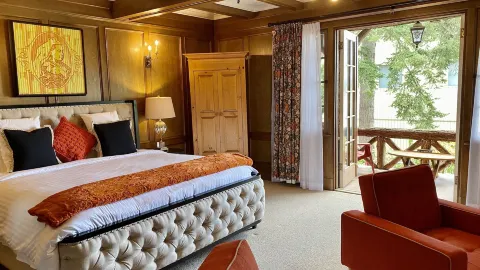 The Latch Inn in Sidney