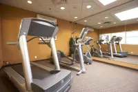 Econo Lodge Inn & Suites University - ที่มีฟิตเนส