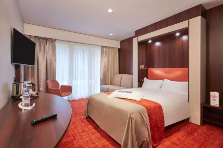 Kyriad Nantes Sud - Bouaye AÉROPORT Отели в г. Сент-Эньян-Гранльё