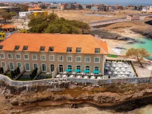 Oasis Tarrafal Alfandega Suites