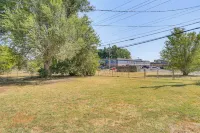 Lawton Home - 4 Mi to Museum of the Great Plains! - 3-Star