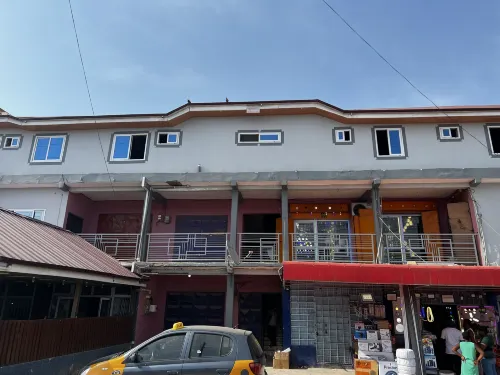 Da Highest Lounge Bar & Restaurant فنادق في کاسوا