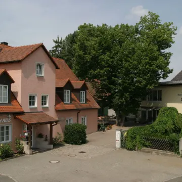 Hotel Und Gasthof Ritter St. Georg Отели в г. Эрланген