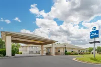Best Western TimberRidge Inn فنادق في Delaware County