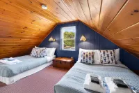 5-Min Walk to Beach, 2 Cottages, Fire Pit, Pet Friendly