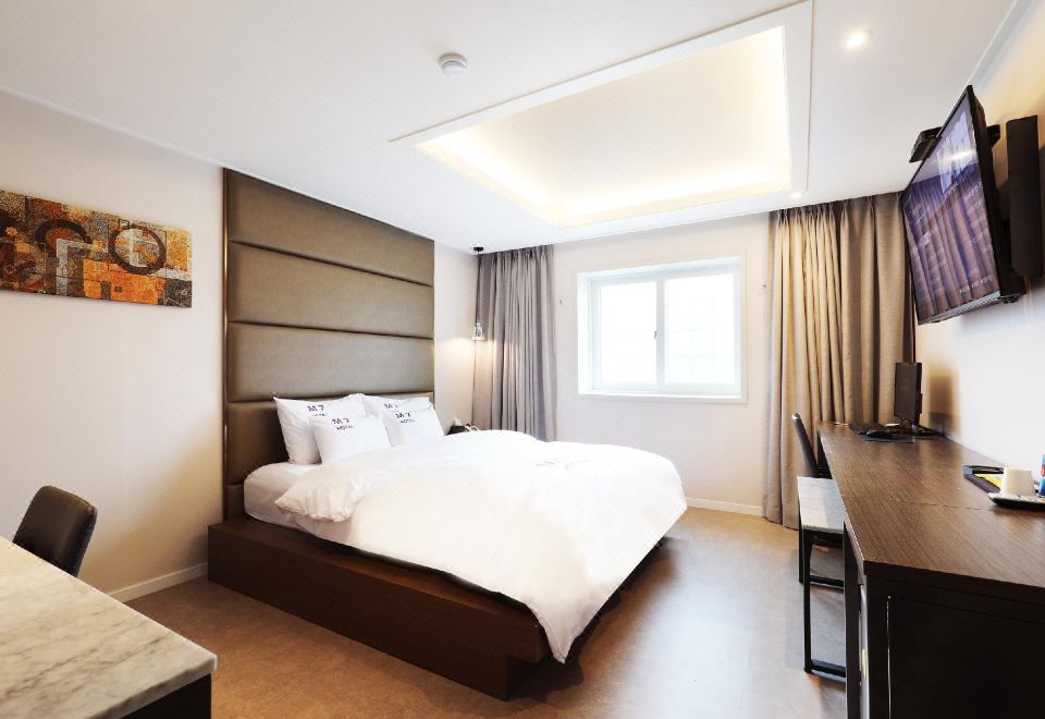 용인 M7 호텔 객실 사진