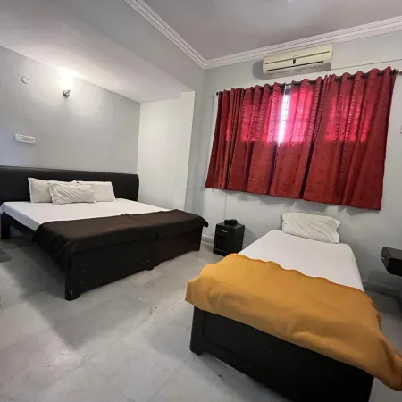 Hotel DM Residency Отели рядом с достопримечательностью «Район Нампалли»