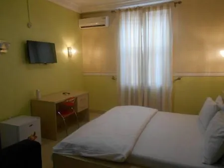 Utopia Suite and Apartment