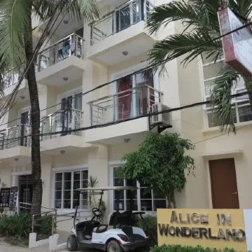 Alice in Wonderland Beach Hotel