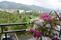 Song Tian Hostel - con vistas a la montaña