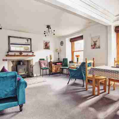 Charming 2 Bedroom Flat in the Heart of Kirriemuir Rooms