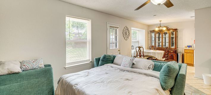 1 Mi to Denton Square: Family Home w/ Fenced Yard! Hotels in Denton County